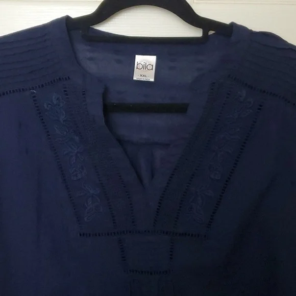 Bila Navy Embroidered Top XXL - Picture 2 of 7